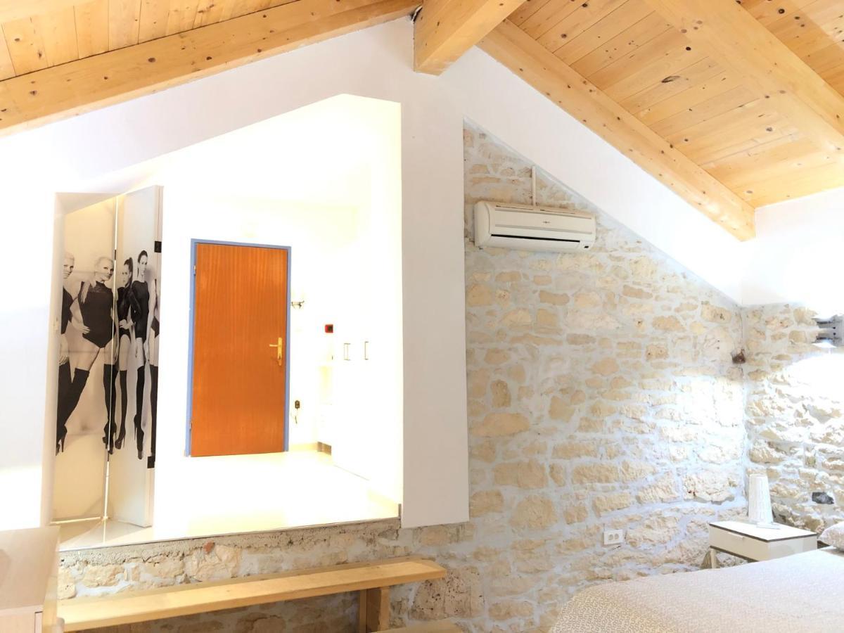 Medulin Labirint King Apartamento Exterior foto